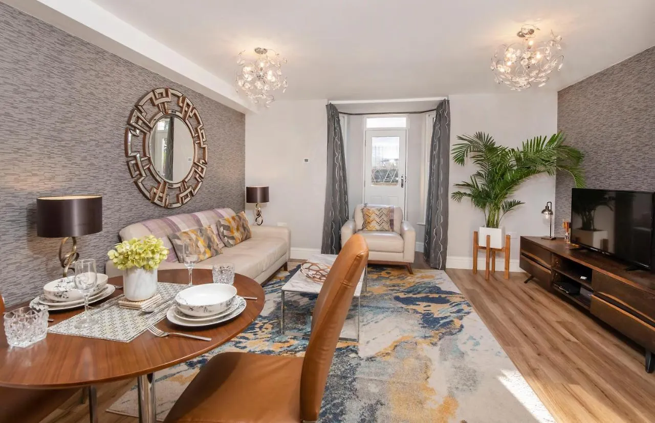 Apartamento 8 Blue Bridge- Elegant And Luxurious 1 Bedroom Apt- Free Parking York