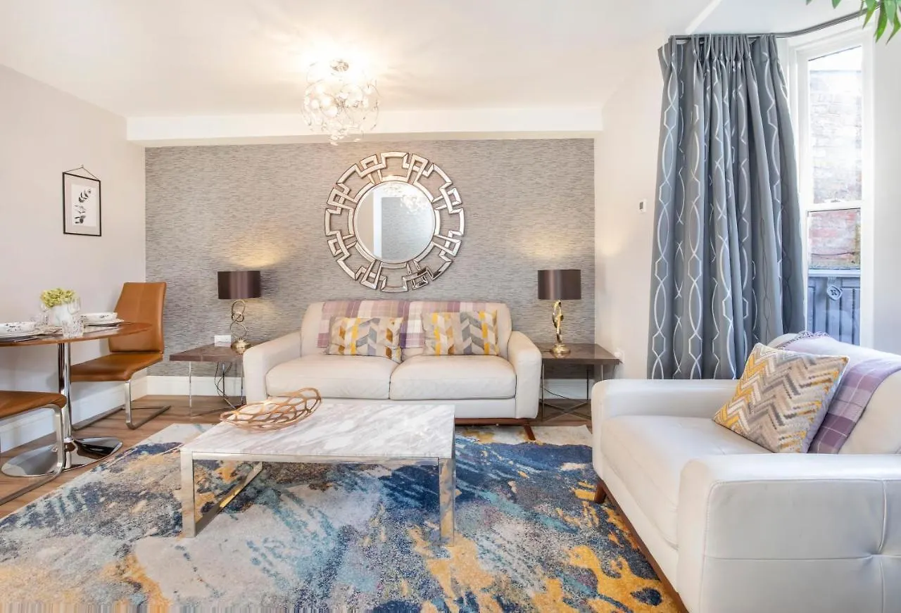 8 Blue Bridge- Elegant And Luxurious 1 Bedroom Apt- Free Parking York 0*,